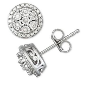 Diamond stud earrings